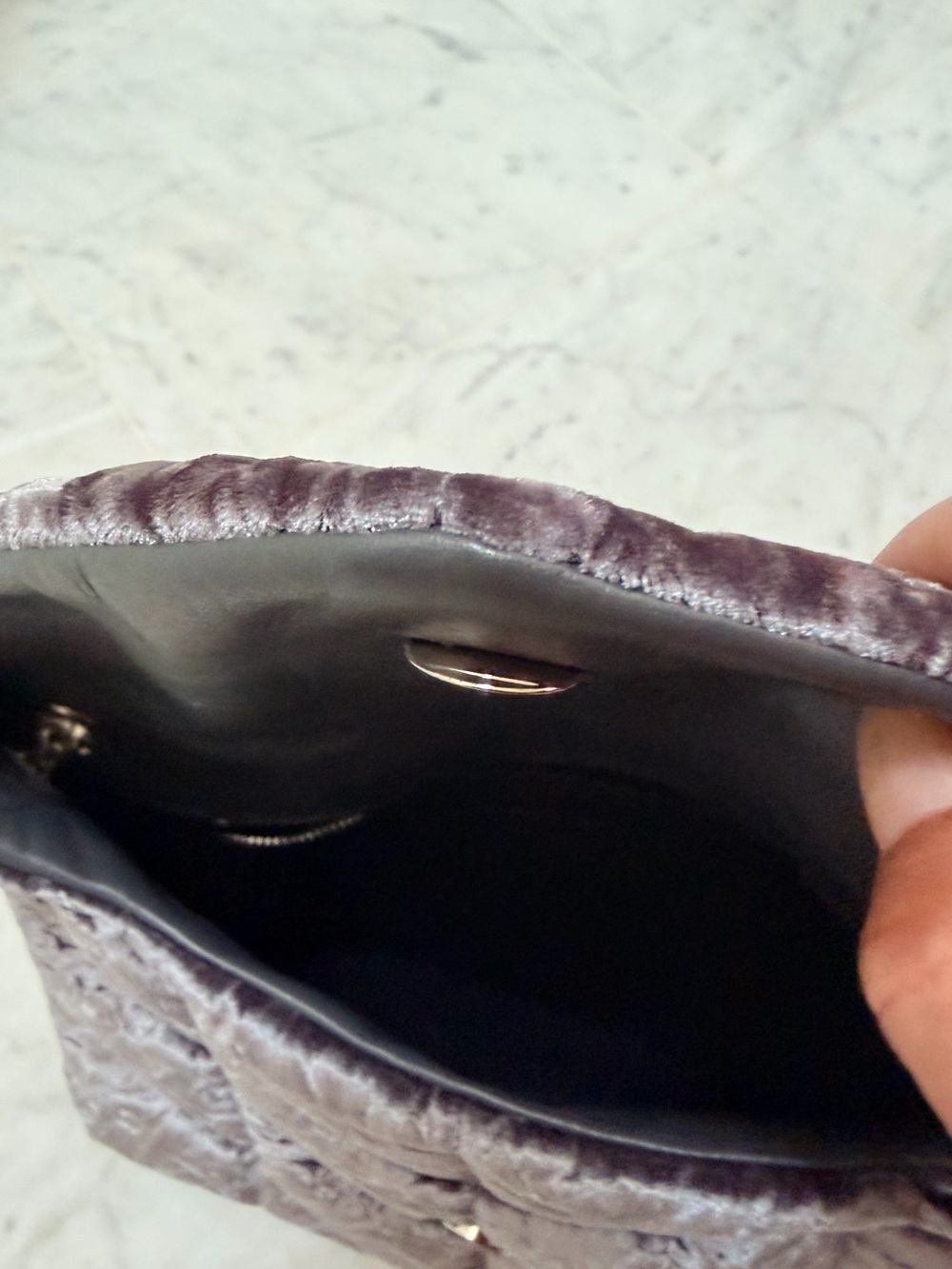 Saint Laurent Small Loulou Puffer Shoulder Bag in Iron Grey Crushed Velvet - Picture 3 of 5